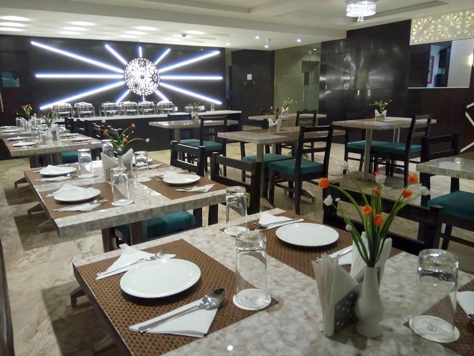 Radical Palace Hotel And Restaurant לקנאו מראה חיצוני תמונה