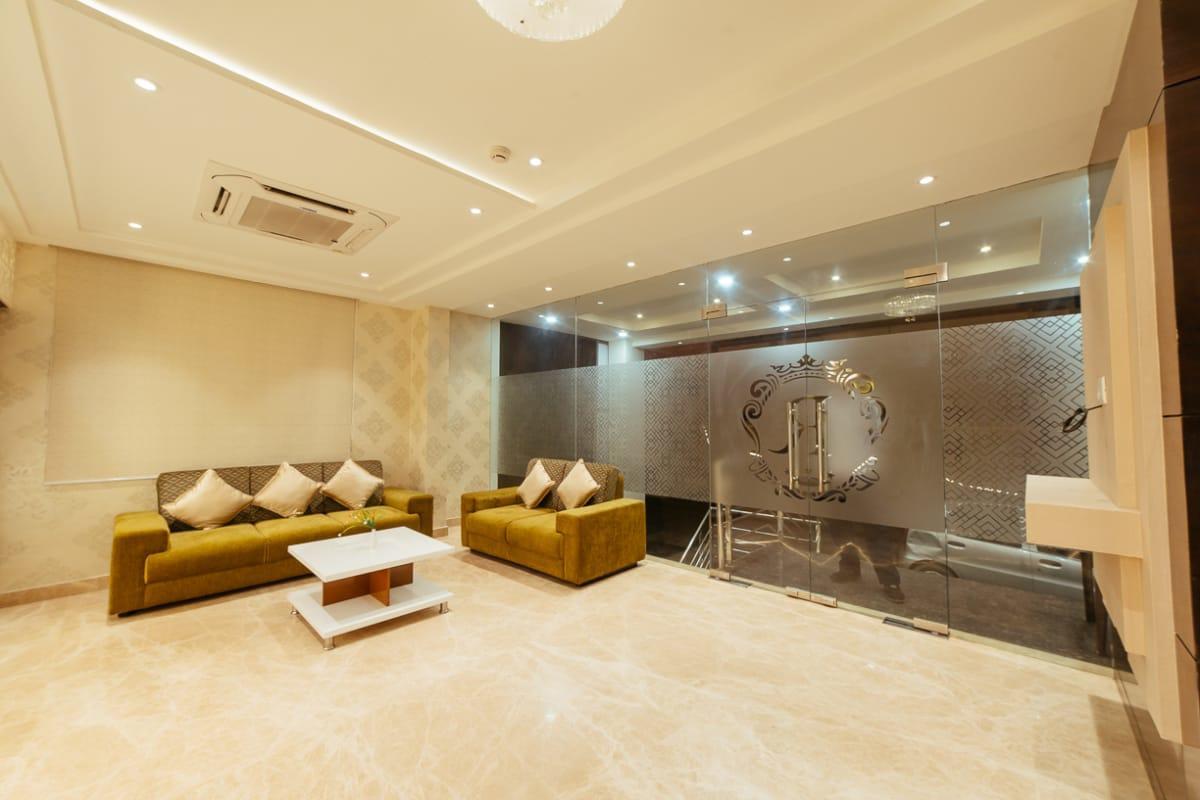 Radical Palace Hotel And Restaurant לקנאו מראה חיצוני תמונה